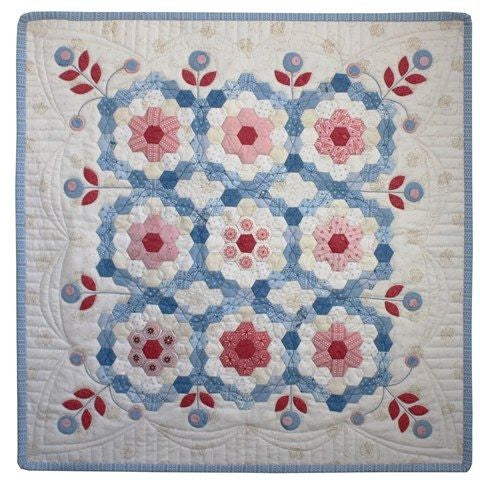 HUGS N KISSES EPP HEXIES 1/2" MINI QUILT PATTERN