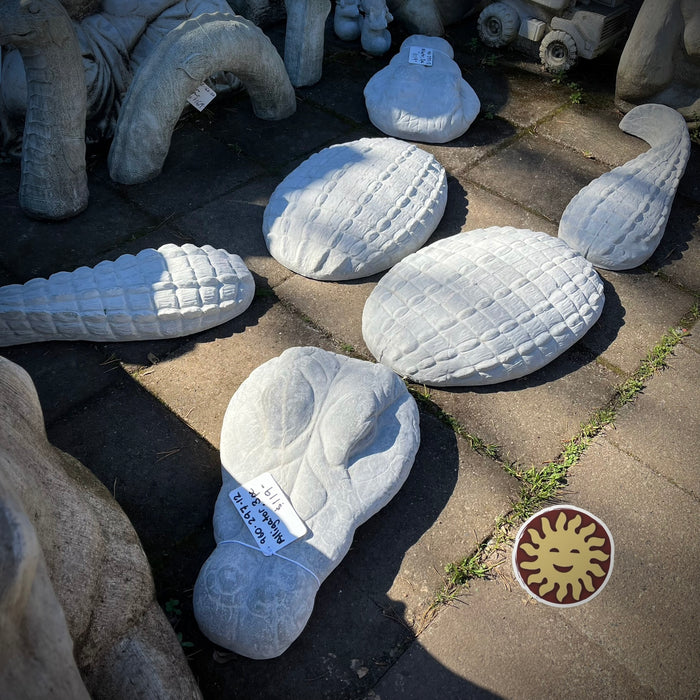 Statuary | Alligator, Three-Piece Steppingstone (Two Sizes)