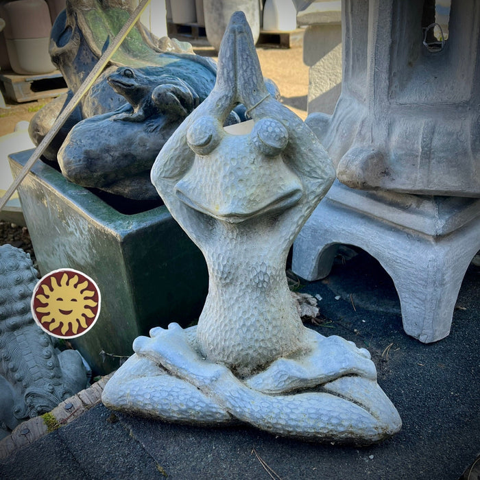Yoga Frog Statue