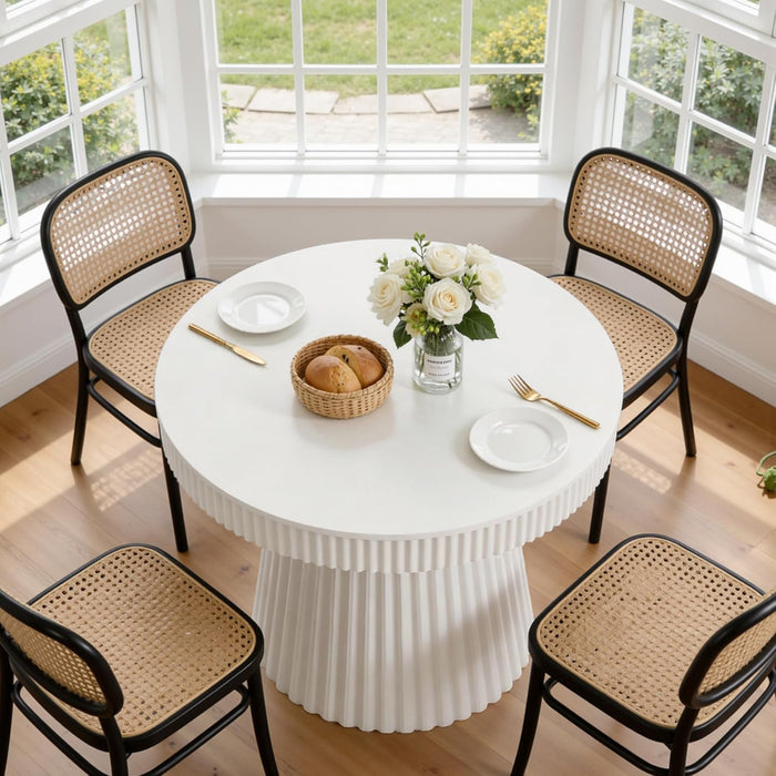 31.5 Inch Round Dining Table for 2-4 People, Modern Kitchen Table with Fluted Pedestal