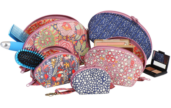 BY ANNIE CLAM UP ZIPPERED POUCHES