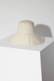 Janessa Leone Walker Bucket Organic Cotton Travel Hat – Off White (Medium)