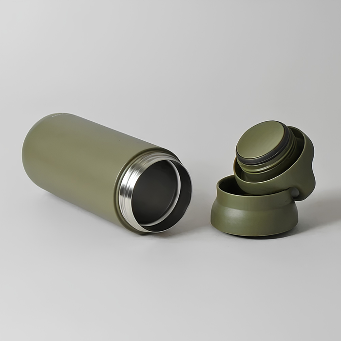 KINTO DAY OFF TUMBLER – Portable & Vacuum Insulated Stainless Steel  500ml (Khaki)