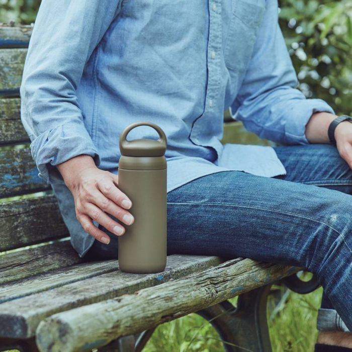 KINTO DAY OFF TUMBLER – Portable & Vacuum Insulated Stainless Steel  500ml (Khaki)