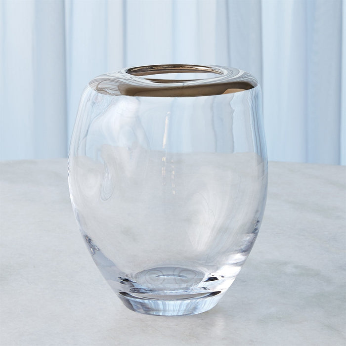 Medium Organic Formed Vase Med from Kutmec. A stylish touch for interiors in Kuwait.
